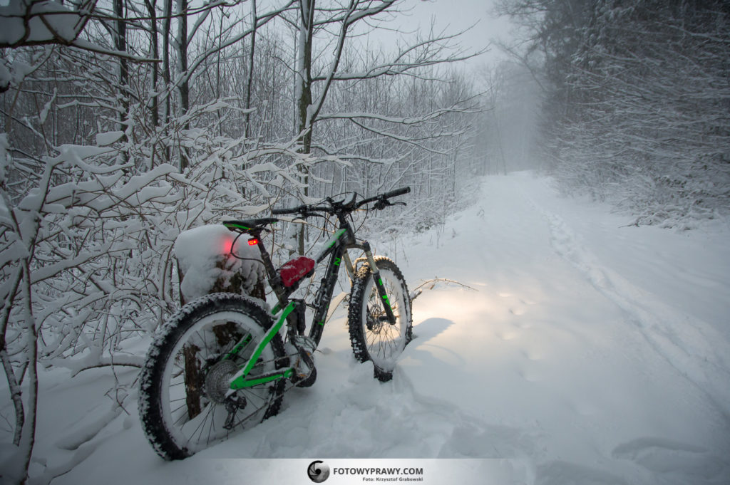 Rower elektryczny zimą - poradnik jak zacząć jeździć.