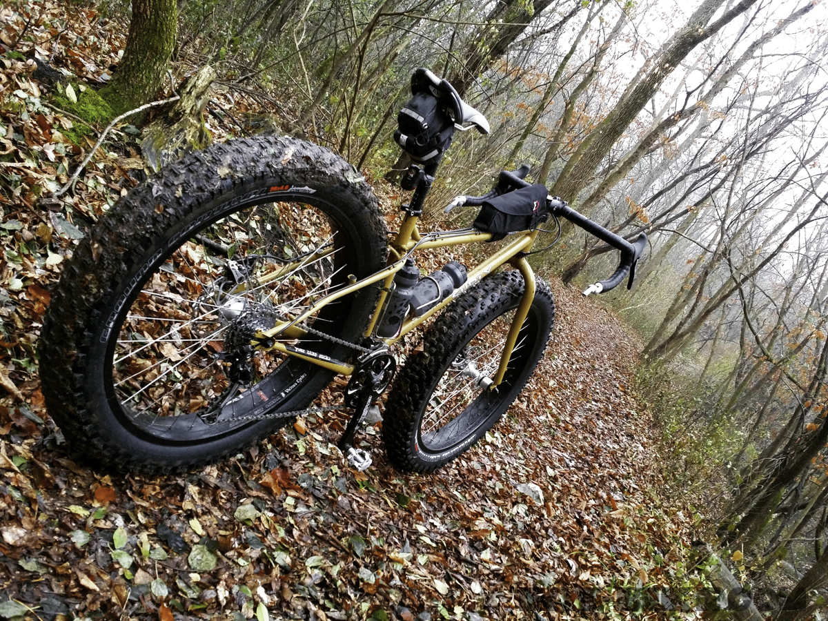 Gravelowy fat-bike, czyli przykłąd na dziwny kierunek rozwoju (autor zdjęcia nieznany)